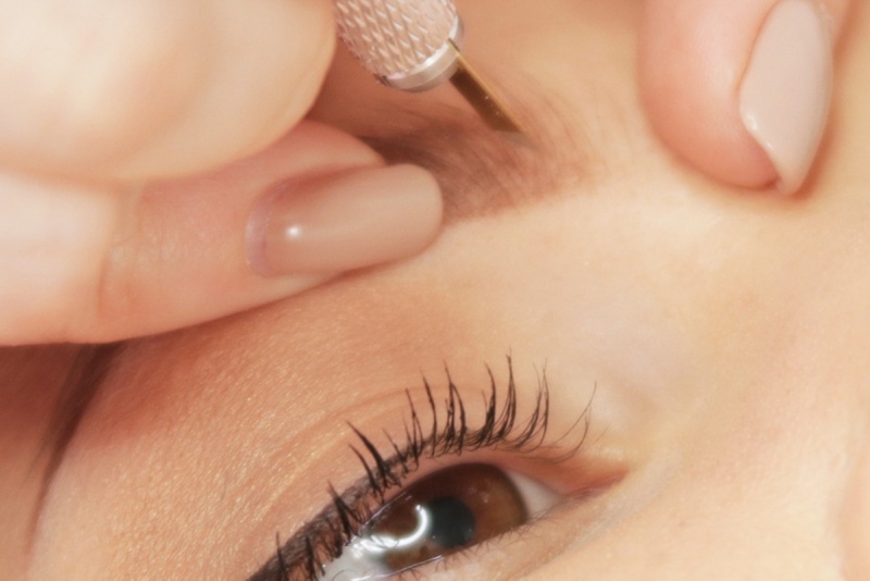 Kulmien microblading