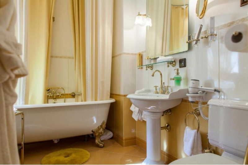 Yöpyminen Dzintara-huoneessa ja SPA-keskuksen käyttö "TB Palace Hotel & SPA"