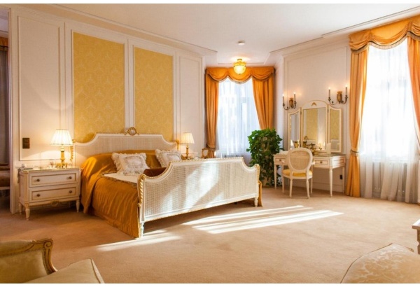 Yöpyminen Dzintara-huoneessa ja SPA-keskuksen käyttö "TB Palace Hotel & SPA"