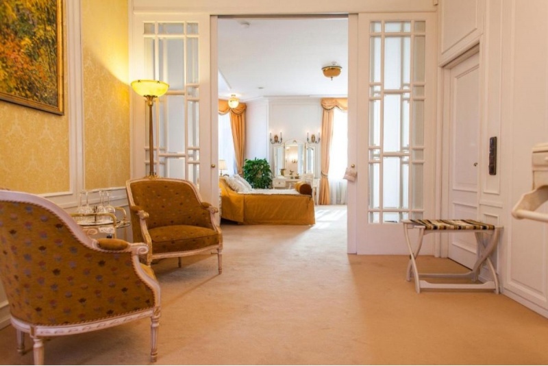 Yöpyminen Dzintara-huoneessa ja SPA-keskuksen käyttö "TB Palace Hotel & SPA"