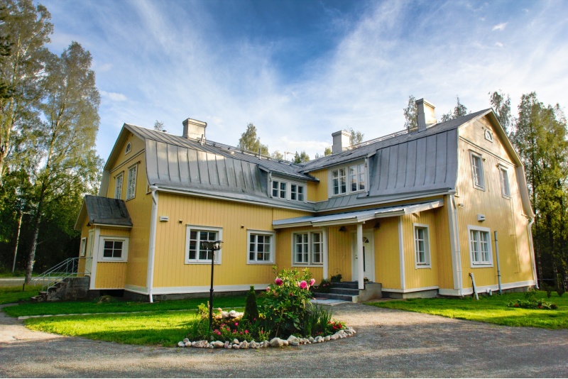 Kahden yön majoitus kahdelle aamiaisella ja saunavuorolla 