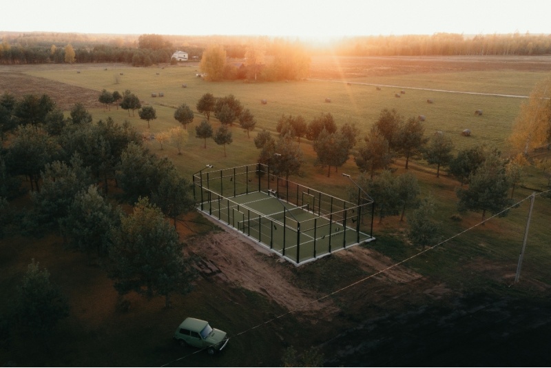 Eksklusiivinen yöpyminen ja SPA-rentoutus lomakeskuksessa "Akmeni Nature Resort"