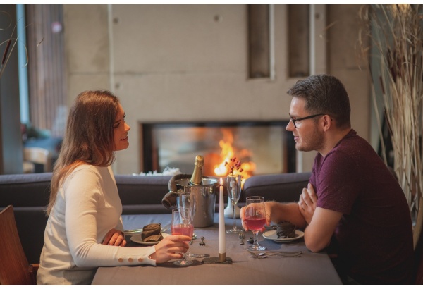 Kahden yön spa-loma hieronnalla Johan Spa Hotellissa Kuressaaressa