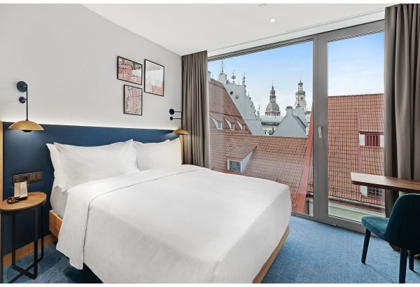 Majoitus 3 ruokalajin illallisella Vanhan Riian sydämessä – Hilton Garden Inn Riga Old Town