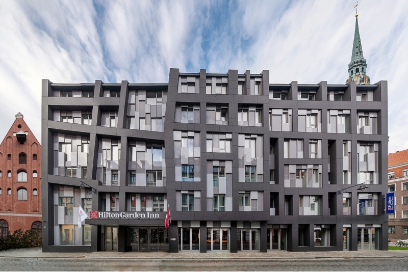 Majoitus 3 ruokalajin illallisella Vanhan Riian sydämessä – Hilton Garden Inn Riga Old Town