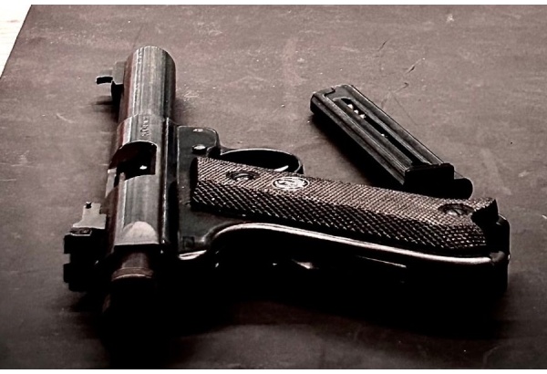 Pistooliammuntaa .22 lr ja 9mm -aseilla