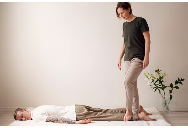 Ayurvedinen kävelyhieronta