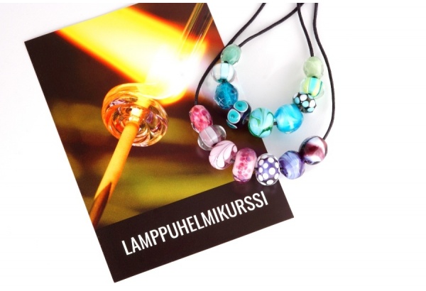 Flame Glass Studio lasihelmikurssi 2h