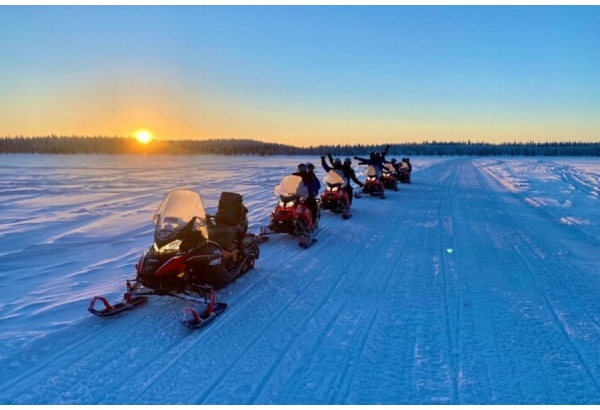 Metsäretki moottorikelkalla