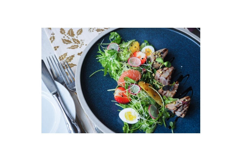 Romanttinen illallinen kahdelle Art Nouveau -ravintolassa