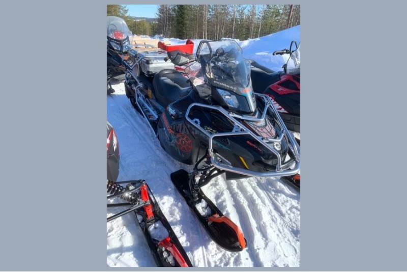 Moottorikelkkavuokraamo: Sport