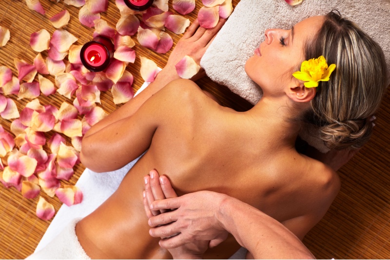 Terveellisen jalkahoidon ja Spa-kasvohoidon yhdistelmä