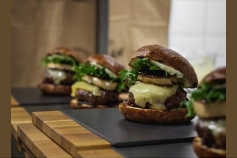 Burgers & Wine lahjakortti