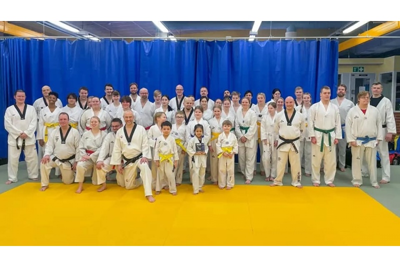 Taekwondo peruskurssi