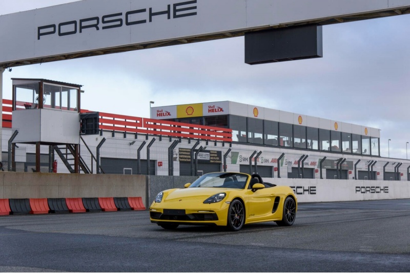 Elämysajo "5 kierrosta” Porsche 718 Boxster GTS 4.0:lla Pärnussa