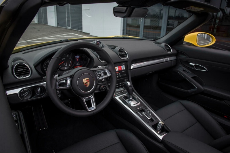 Elämysajo "5 kierrosta” Porsche 718 Boxster GTS 4.0:lla Pärnussa