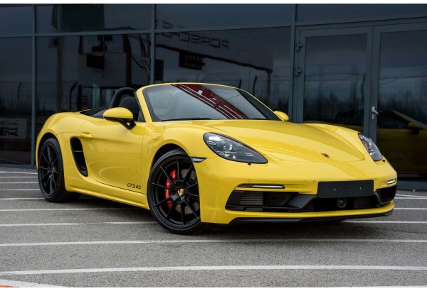 Elämysajo “3 kierrosta” Porsche 718 Boxster GTS 4.0:lla Pärnussa