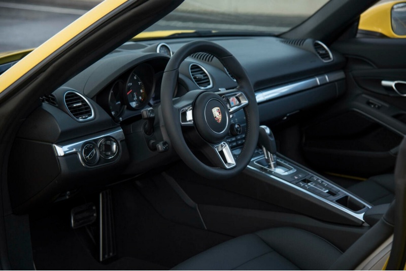 Elämysajo “3 kierrosta” Porsche 718 Boxster GTS 4.0:lla Pärnussa