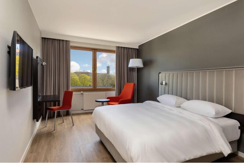 Miniloma kahdelle Park Inn by Radisson Meriton Conference & Spa Hotel Tallinnissa
