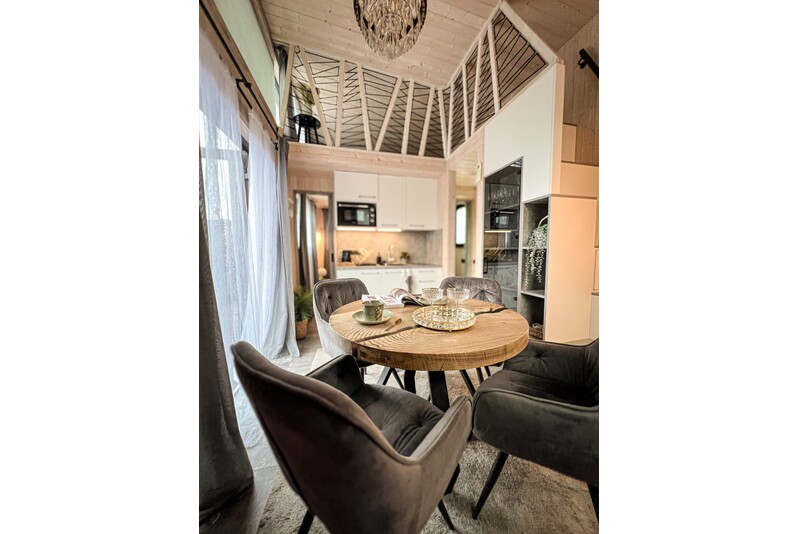 Loma viikonloppumökissä CHARM "Villa Lakstīgalas"