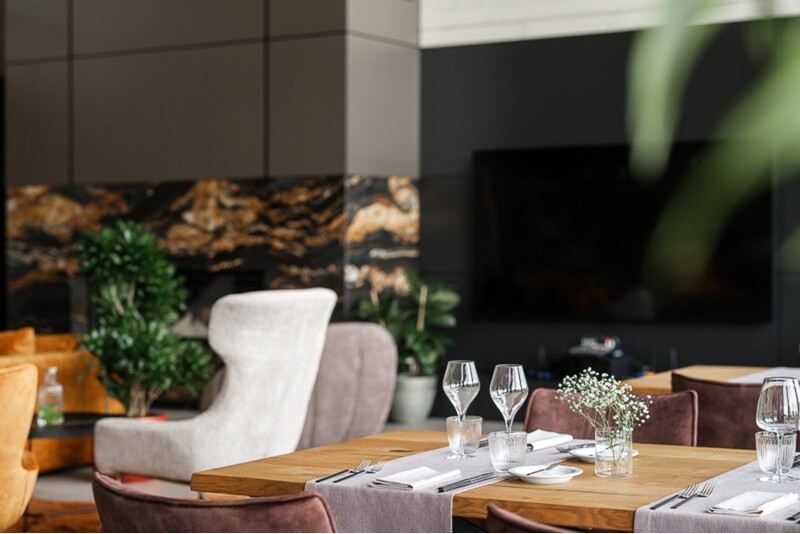 LUX-loma kahdelle "SEOVILLAGE Resort & Spa" -lomakeskuksessa, sisältäen SPA:n, aamiaisen ja romanttisen illallisen