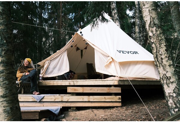 Yöpyminen Glamping-teltassa