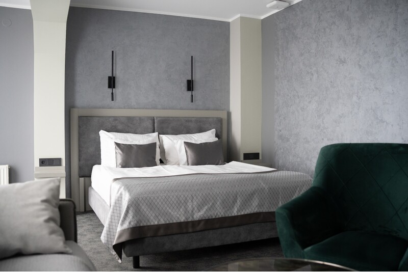 Yöpyminen aamiaisella hotellissa „Bellevue Park Hotel Riga“