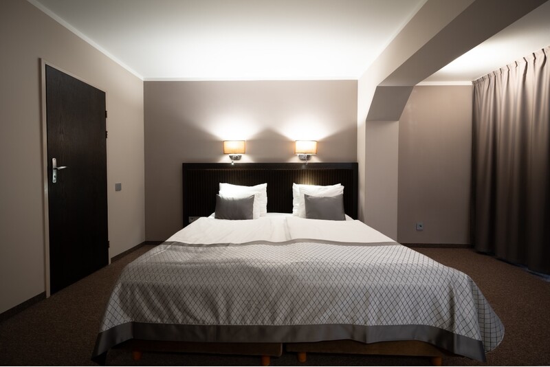 Yöpyminen aamiaisella hotellissa „Bellevue Park Hotel Riga“