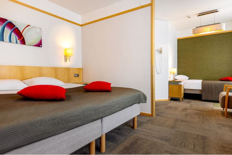 Hotell Tartu -perheloma AHHAA-tiedekeskuksen vierailulla