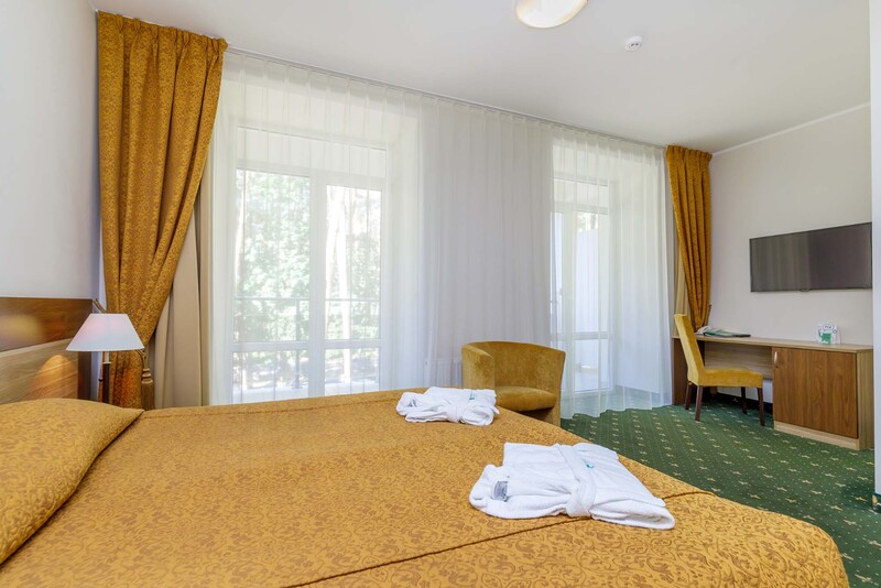 Yöpyminen SPA:lla ja illallisella kahdelle ”Eglės sanatorijassa” Birštonasissa