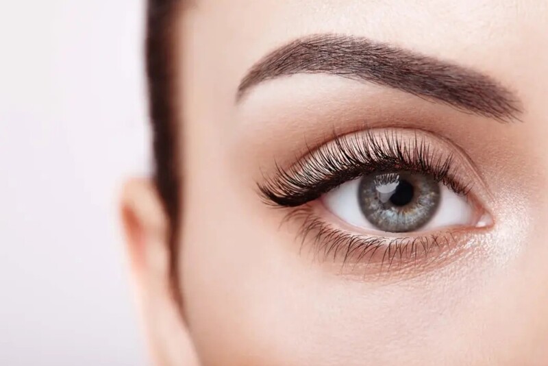 Lash lift ja ripsien värjäys