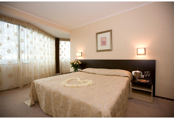 Rocca al Mare -hotellin romanttinen paketti CityRomance