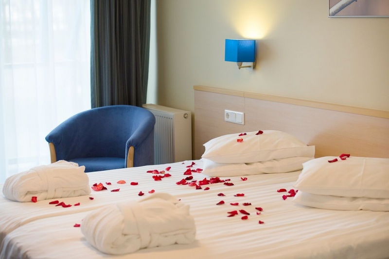 Romantiikkapaketti ”Kiintymys kahdelle” Asa Spa -hotellissa Saarenmaalla