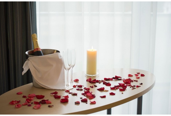 Romantiikkapaketti ”Kiintymys kahdelle” Asa Spa -hotellissa Saarenmaalla