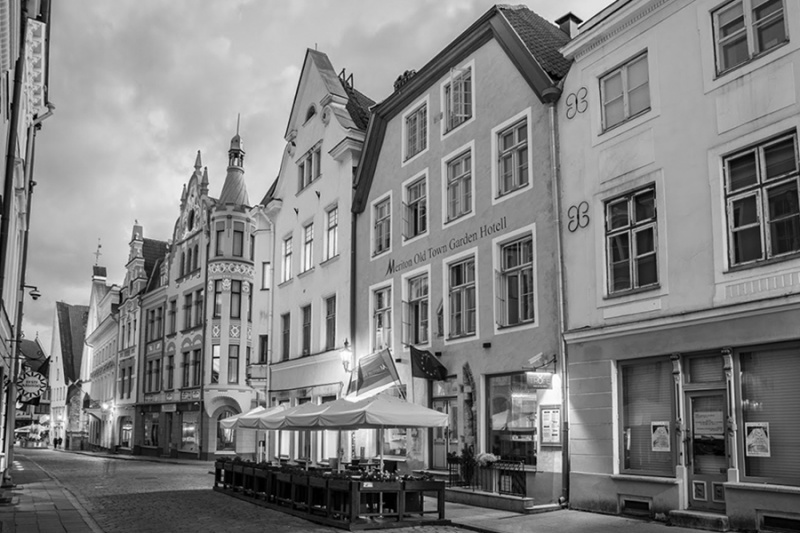 Eroottinen paketti “50 harmaan sävyä”, Tallinna