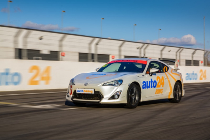 Elämysajo “5 kierrosta” Toyota GT86:lla Pärnussa