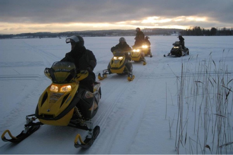 Moottorikelkkasafari