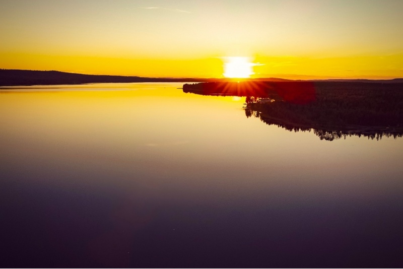 Keskiyön aurinko-retki