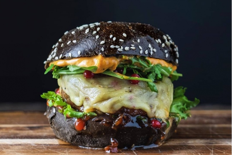 Burgers & Wine lahjakortti - 100 euroa