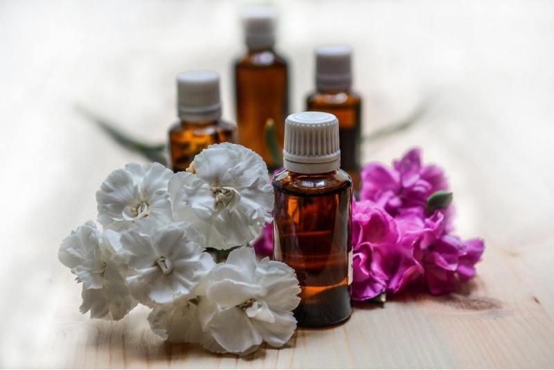 Aromaterapia ja -hieronta